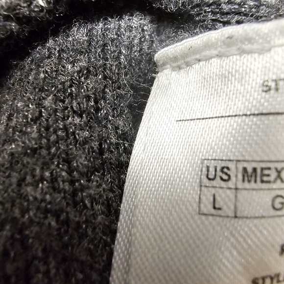 Guess sweatshirt , warm, comfortable - Picture 3 of 4